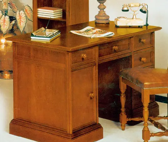 Writing Desk 522.