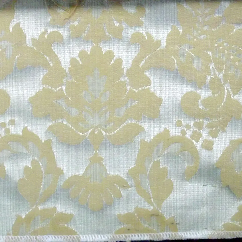 Fabric sample — pattern 827.