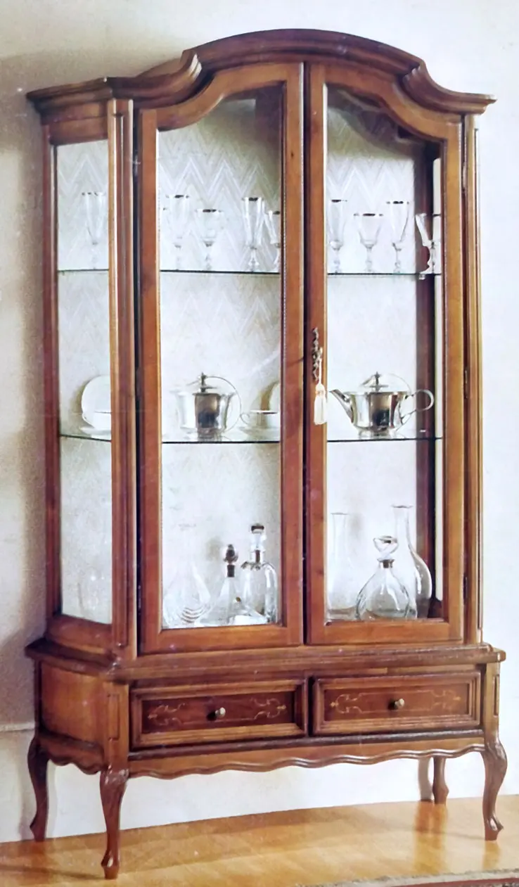 Display Cabinet 633 — cm. 116 x 42 x 197 H.