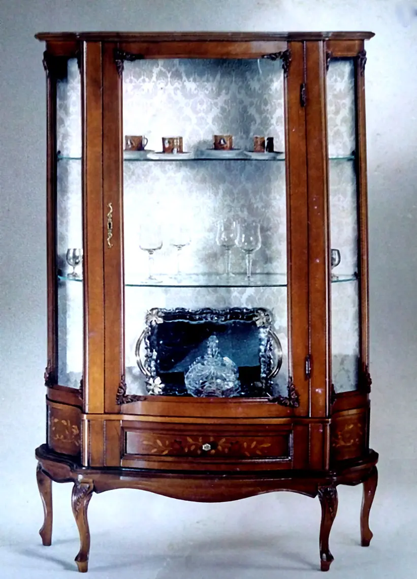 Display Cabinet 738 — cm. 97 x 37 x 151 H.